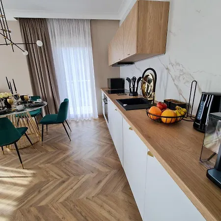 Hallera 4 * Jarocin (Jarocin)