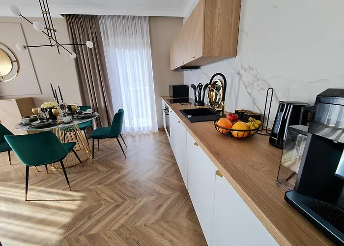 Hallera 4 * Jarocin (Jarocin)