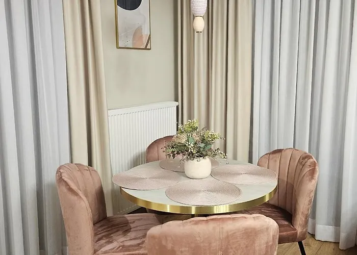 Hallera 4 * Jarocin (Jarocin)